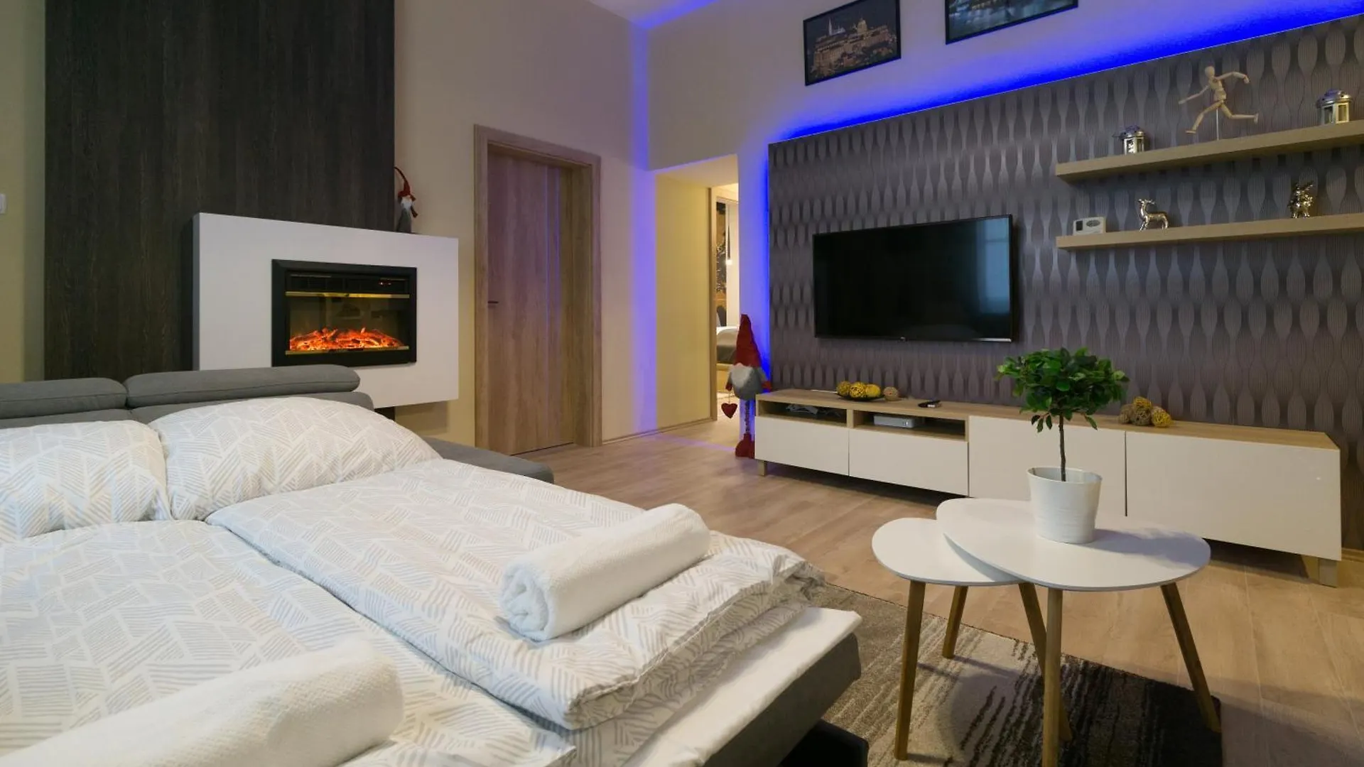 Exlcusive & City Central Located Suite By Prestige Homes Budapest Apartment