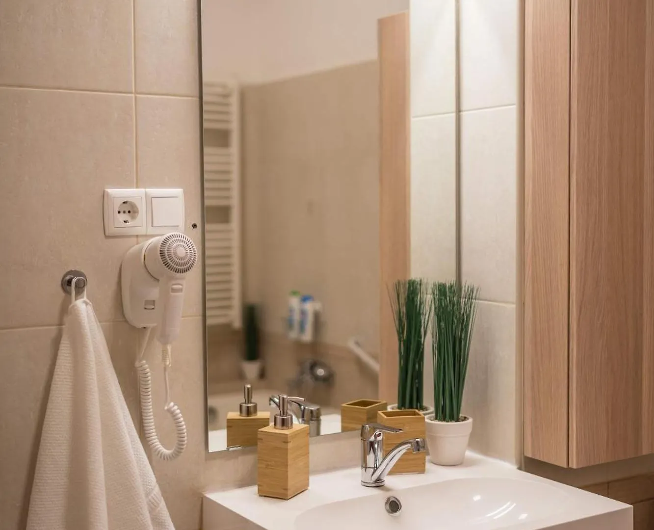 Exlcusive & City Central Located Suite By Prestige Homes Budapest Apartment